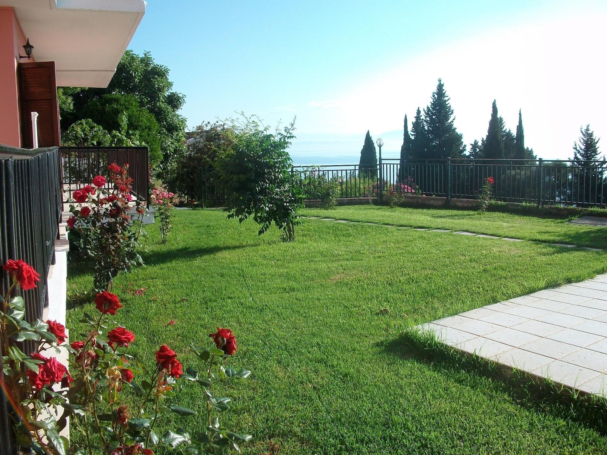 Aparthotel Aronis Benitses (Corfu)