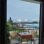 Aronis Apartments