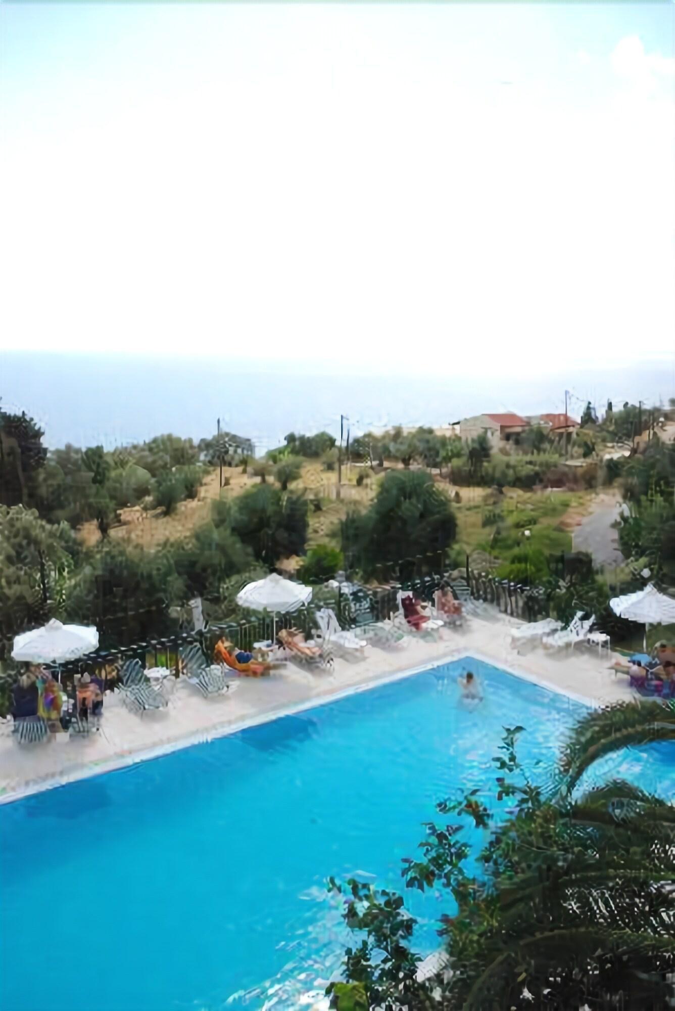 Aronis Appart hôtel 2*